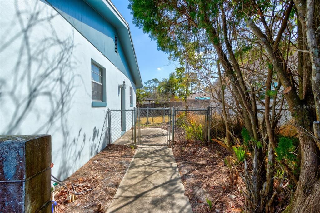 For Sale: $259,000 (3 beds, 2 baths, 1525 Square Feet)