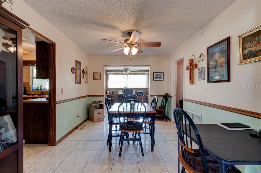 For Sale: $259,000 (3 beds, 2 baths, 1525 Square Feet)