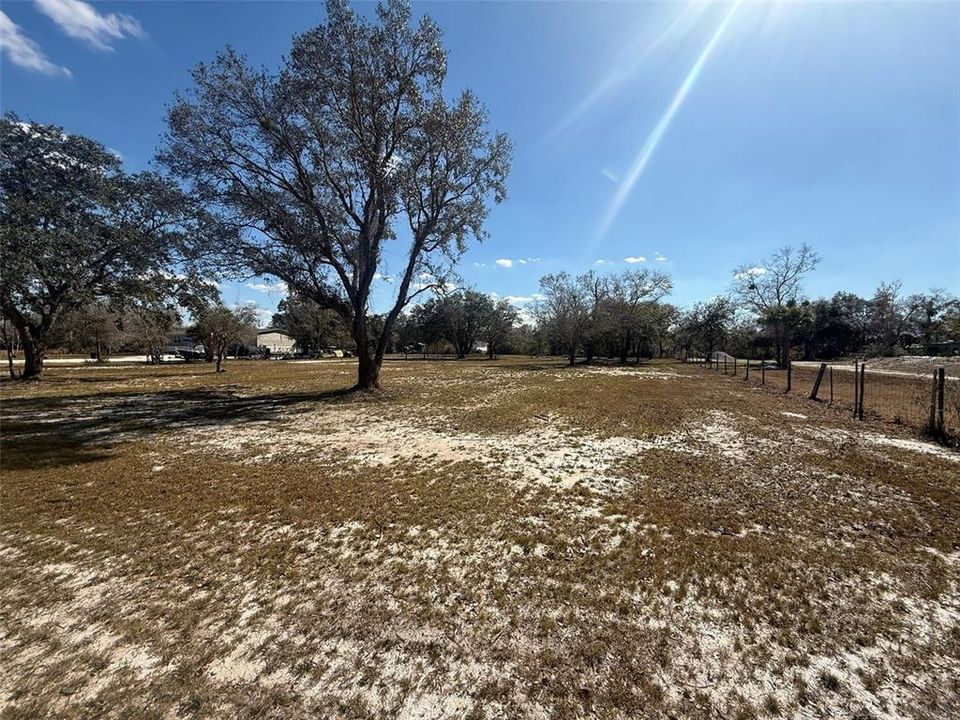 待售: $48,000 (1.25 acres)