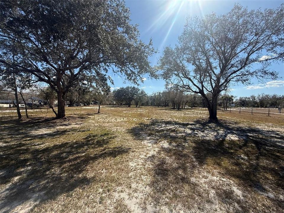 待售: $48,000 (1.25 acres)