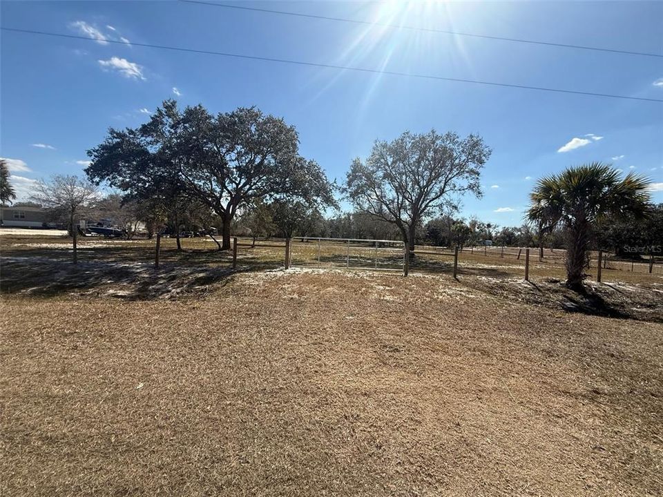 待售: $48,000 (1.25 acres)