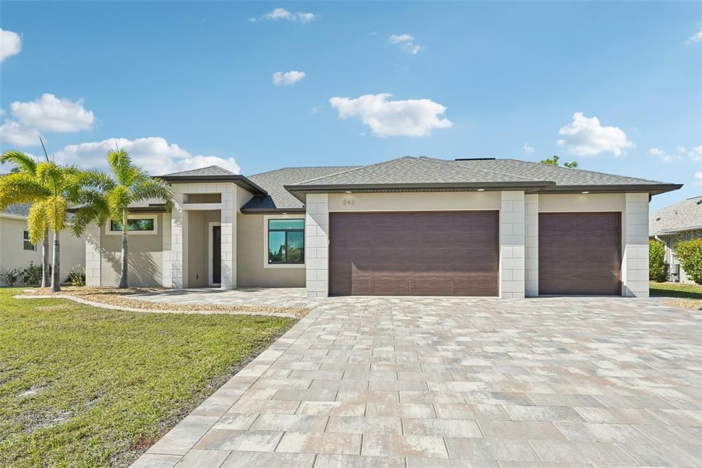 Active With Contract: $580,000 (3 beds, 2 baths, 1915 Square Feet)