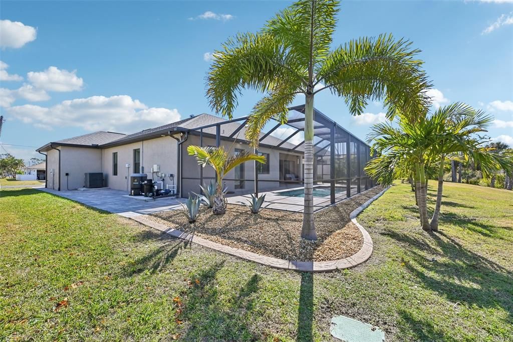 Active With Contract: $580,000 (3 beds, 2 baths, 1915 Square Feet)