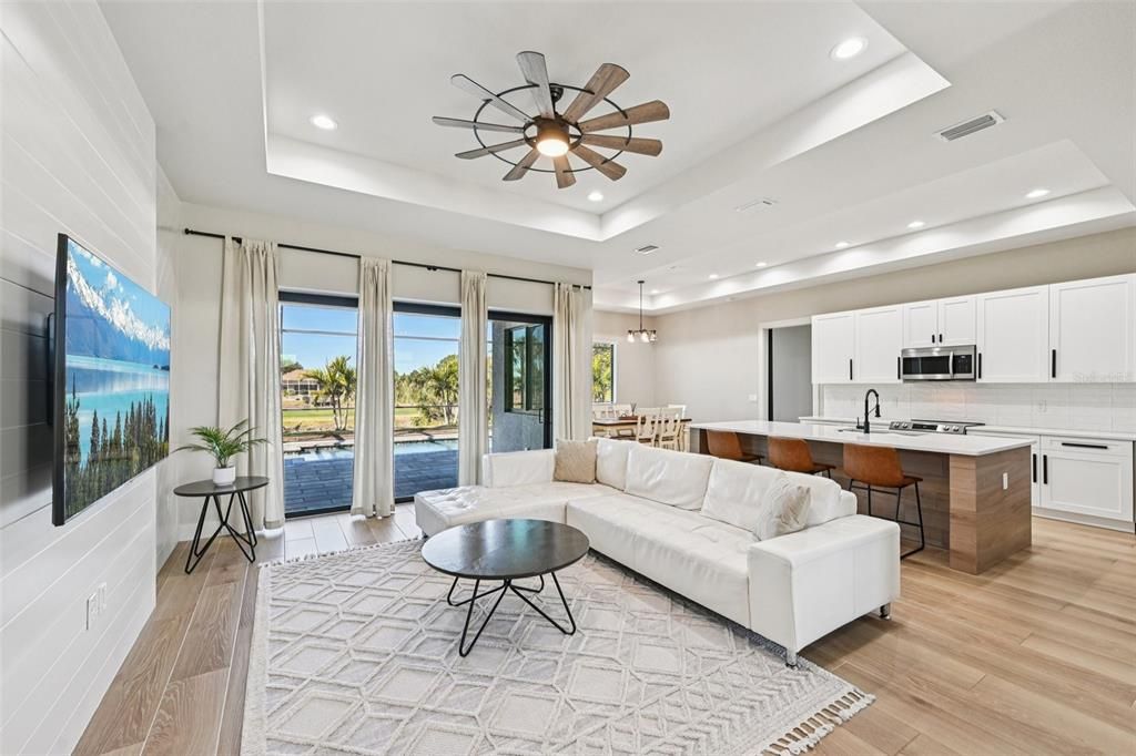 Active With Contract: $580,000 (3 beds, 2 baths, 1915 Square Feet)