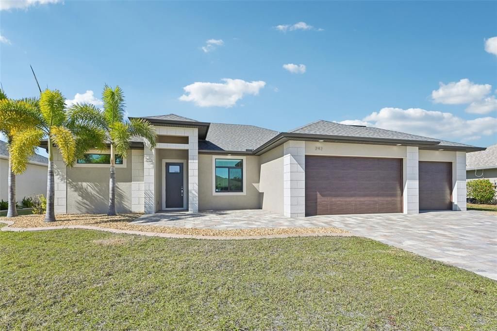 Active With Contract: $580,000 (3 beds, 2 baths, 1915 Square Feet)