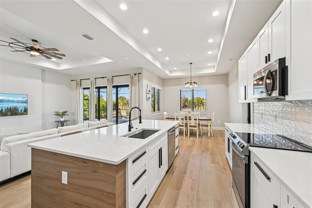 Active With Contract: $580,000 (3 beds, 2 baths, 1915 Square Feet)