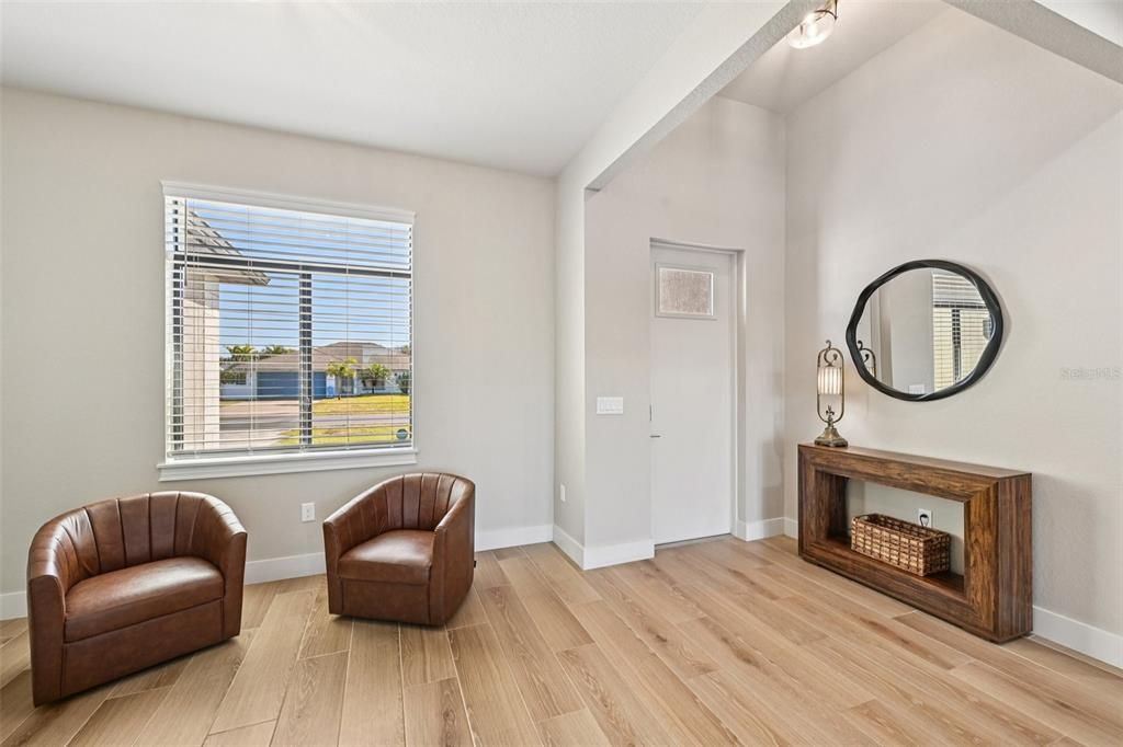 Active With Contract: $580,000 (3 beds, 2 baths, 1915 Square Feet)
