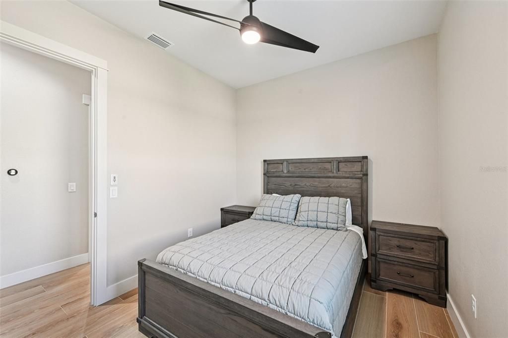 Active With Contract: $580,000 (3 beds, 2 baths, 1915 Square Feet)