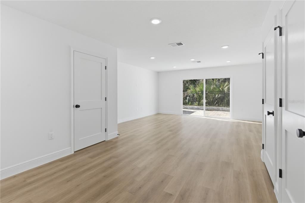 En Venta: $330,000 (3 camas, 2 baños, 1284 Pies cuadrados)