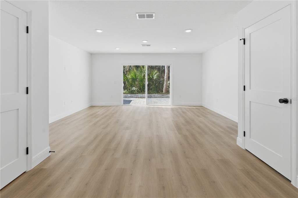 En Venta: $330,000 (3 camas, 2 baños, 1284 Pies cuadrados)