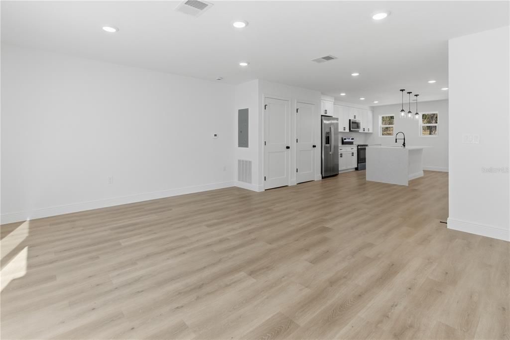 En Venta: $330,000 (3 camas, 2 baños, 1284 Pies cuadrados)