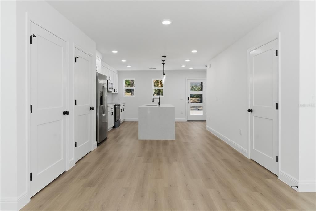 En Venta: $330,000 (3 camas, 2 baños, 1284 Pies cuadrados)