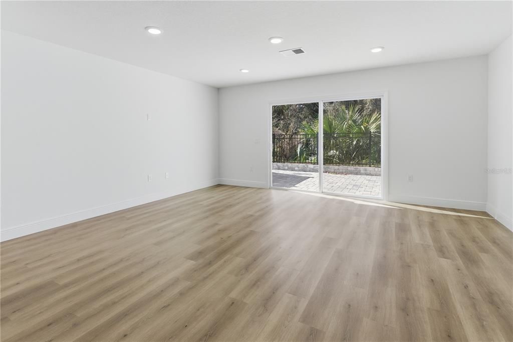 En Venta: $330,000 (3 camas, 2 baños, 1284 Pies cuadrados)