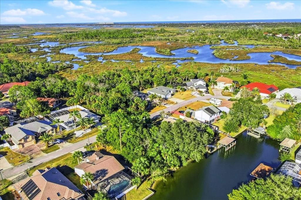 На продажу: $179,000 (0.17 acres)