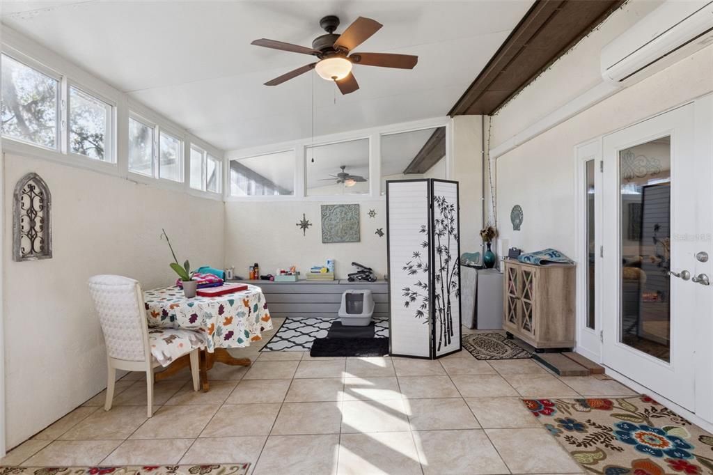 For Sale: $209,000 (2 beds, 2 baths, 1306 Square Feet)