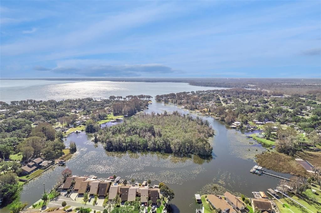 For Sale: $209,000 (2 beds, 2 baths, 1306 Square Feet)
