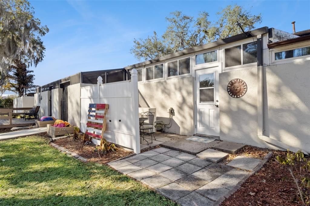For Sale: $209,000 (2 beds, 2 baths, 1306 Square Feet)