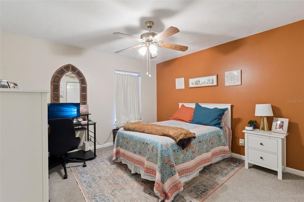 For Sale: $209,000 (2 beds, 2 baths, 1306 Square Feet)
