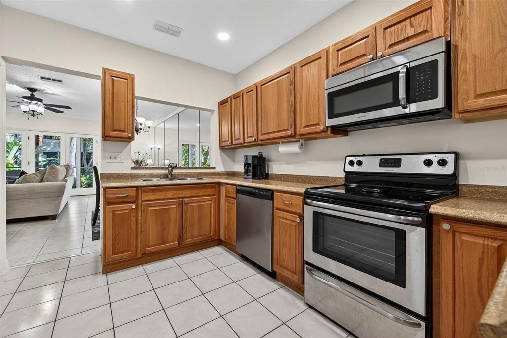 En Venta: $479,000 (3 camas, 2 baños, 1820 Pies cuadrados)