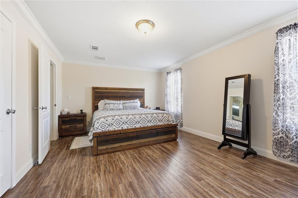 На продажу: $410,000 (4 спален, 3 ванн, 2052 Квадратных фут)