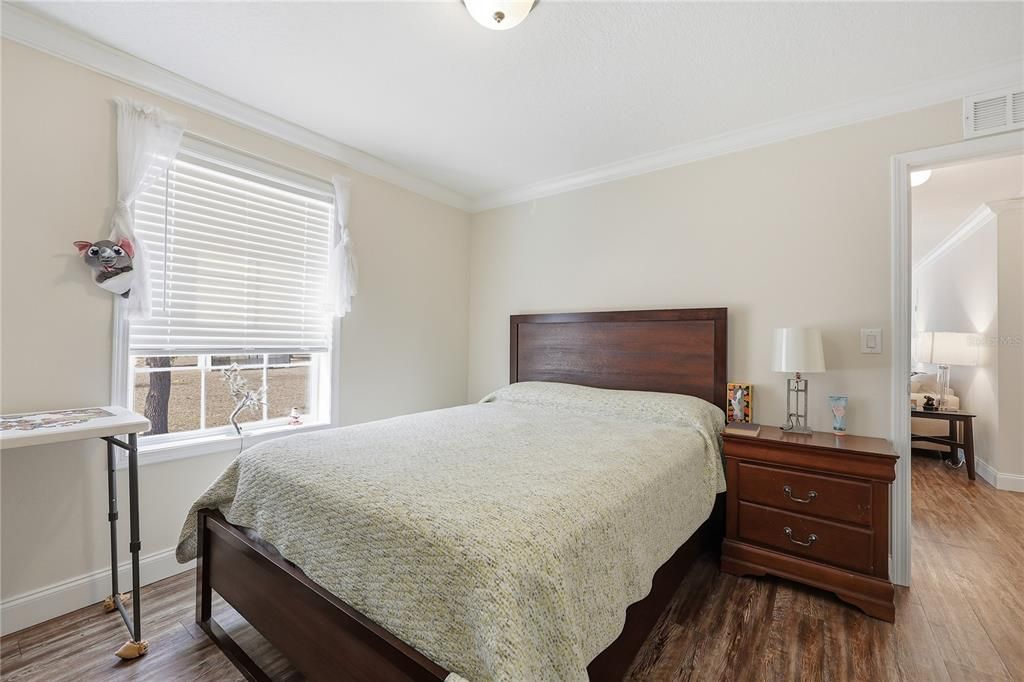 На продажу: $410,000 (4 спален, 3 ванн, 2052 Квадратных фут)