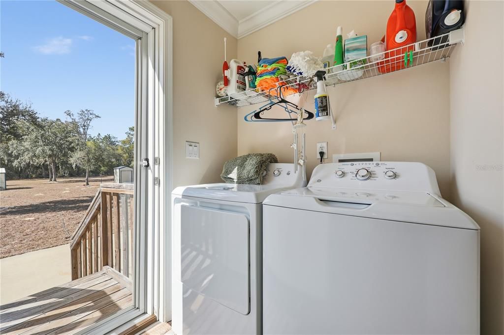 На продажу: $410,000 (4 спален, 3 ванн, 2052 Квадратных фут)