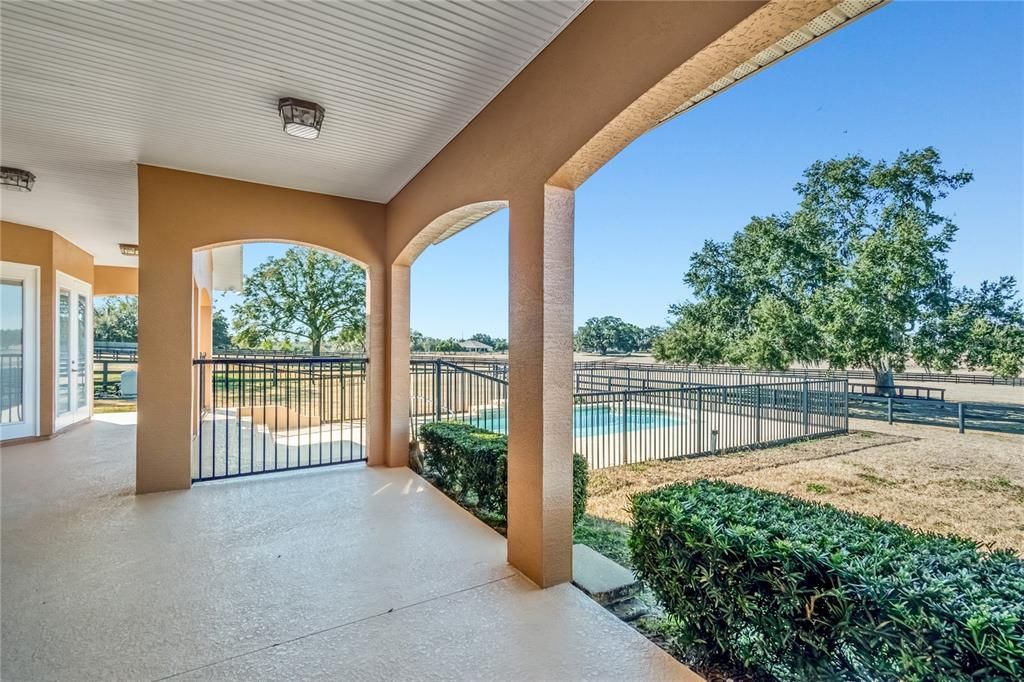 For Sale: $2,950,000 (4 beds, 4 baths, 3195 Square Feet)