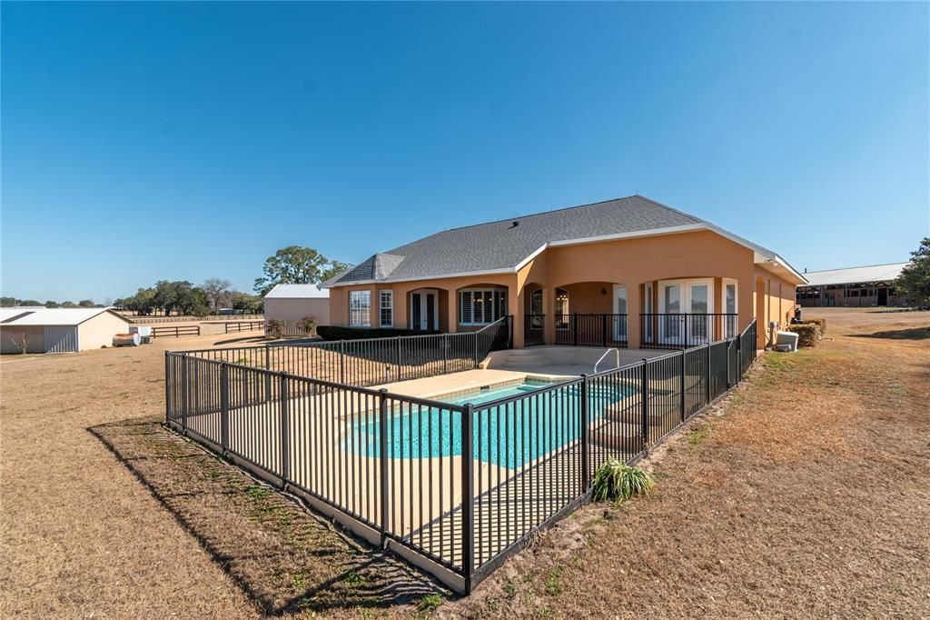 For Sale: $2,950,000 (4 beds, 4 baths, 3195 Square Feet)