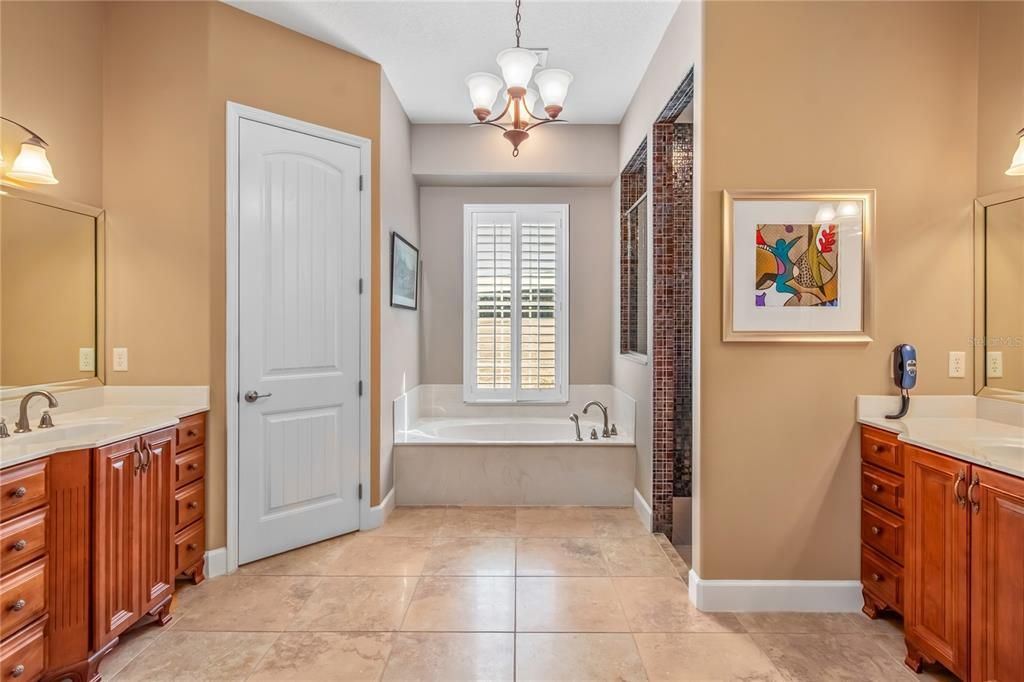 For Sale: $2,950,000 (4 beds, 4 baths, 3195 Square Feet)