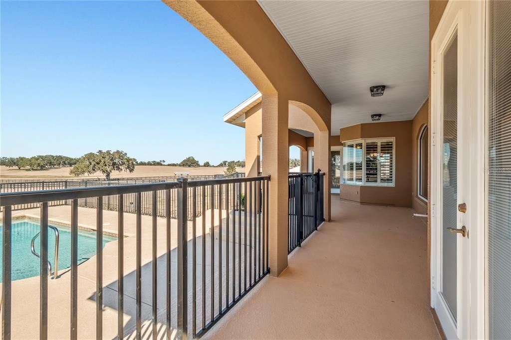 For Sale: $2,950,000 (4 beds, 4 baths, 3195 Square Feet)