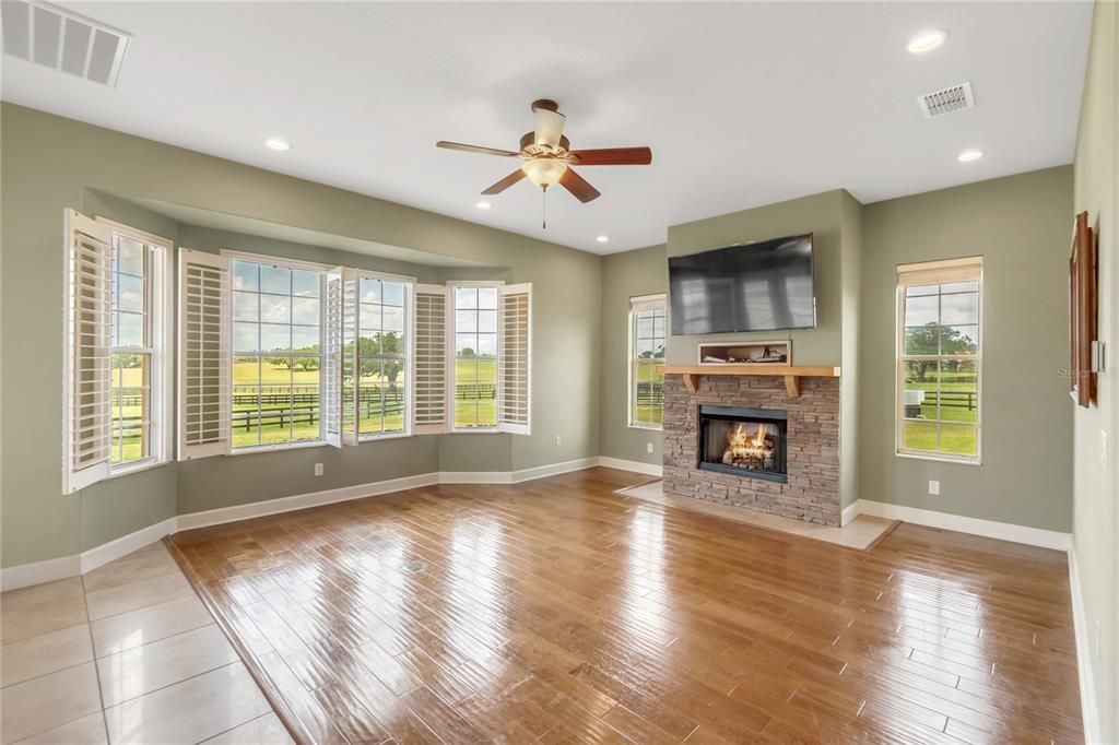 For Sale: $2,950,000 (4 beds, 4 baths, 3195 Square Feet)