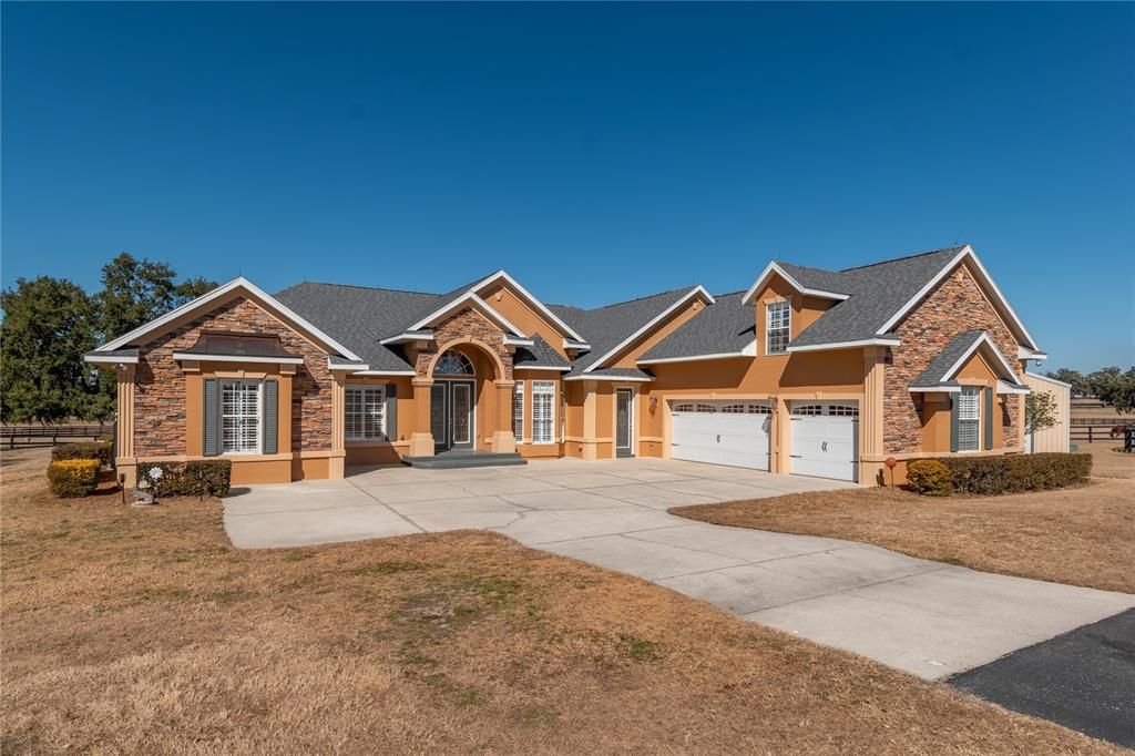 For Sale: $2,950,000 (4 beds, 4 baths, 3195 Square Feet)