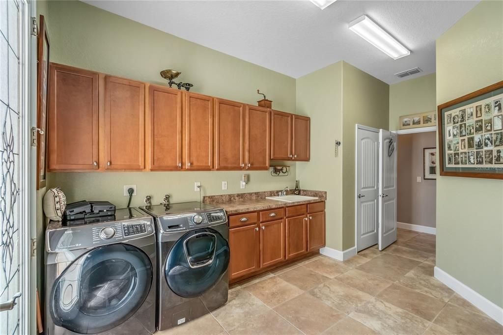 For Sale: $2,950,000 (4 beds, 4 baths, 3195 Square Feet)