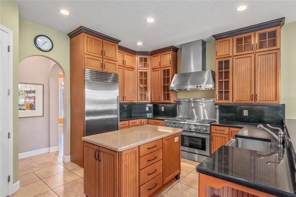 For Sale: $2,950,000 (4 beds, 4 baths, 3195 Square Feet)