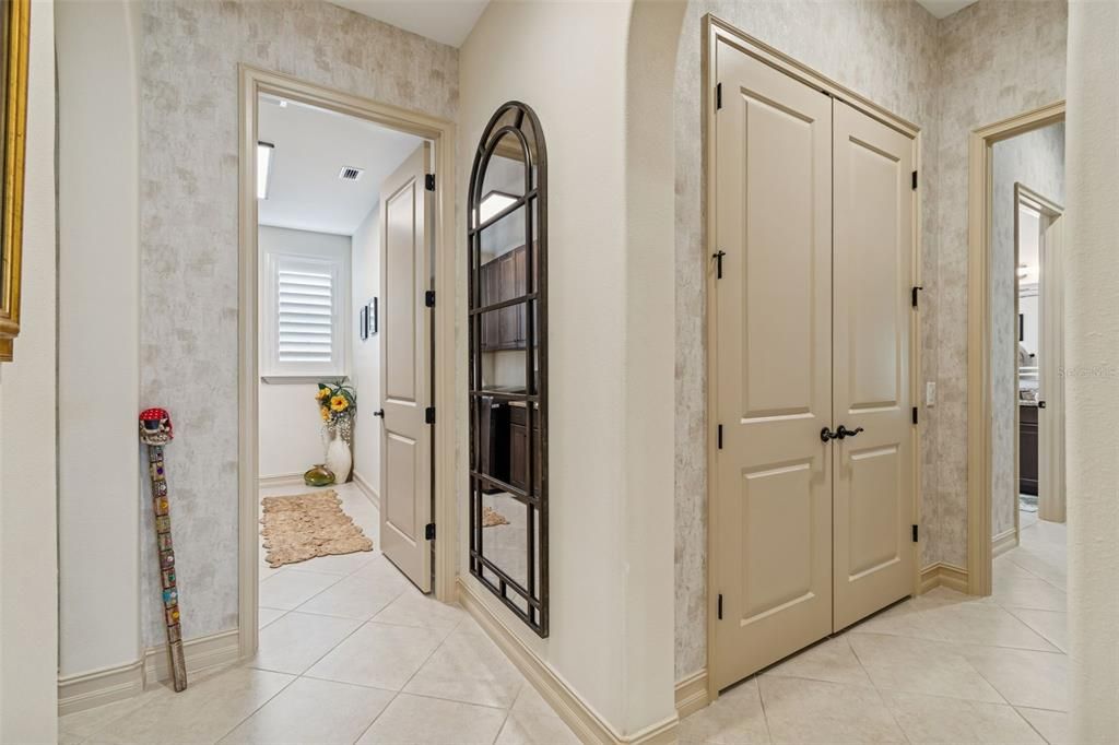 En Venta: $1,245,000 (4 camas, 3 baños, 4176 Pies cuadrados)