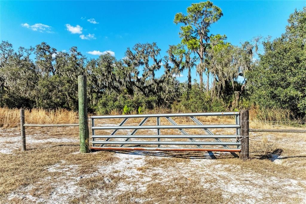 For Sale: $2,300,000 (150.00 acres)