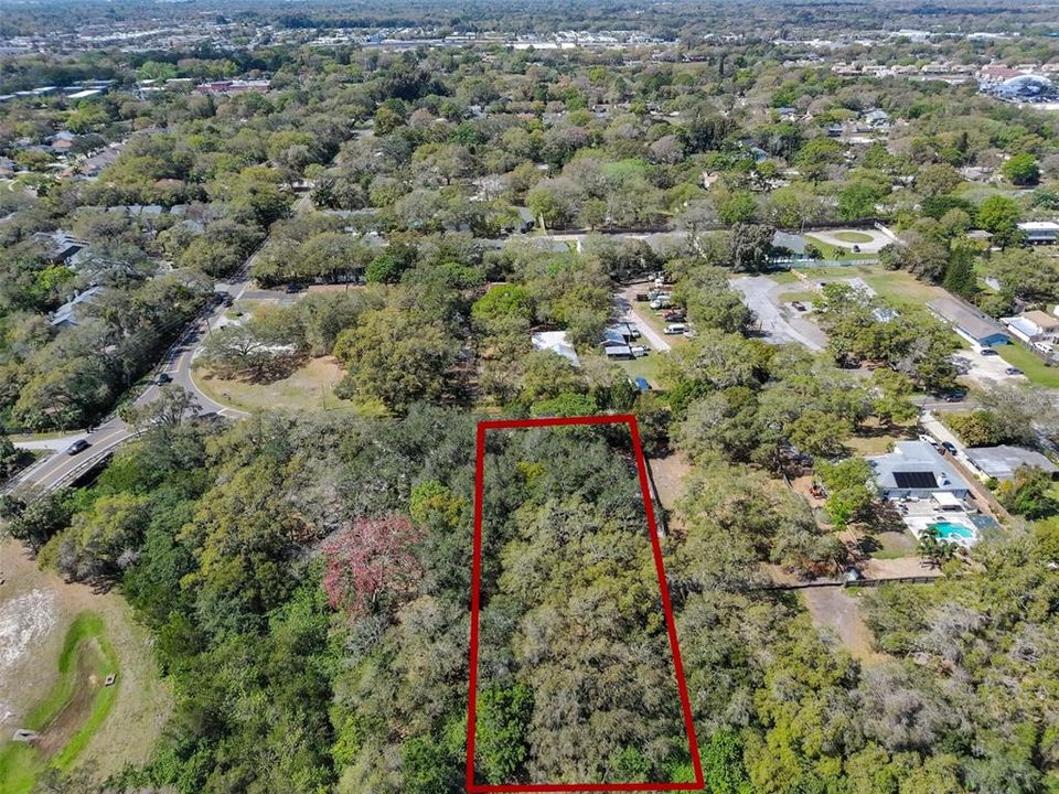 En Venta: $597,000 (0.96 acres)