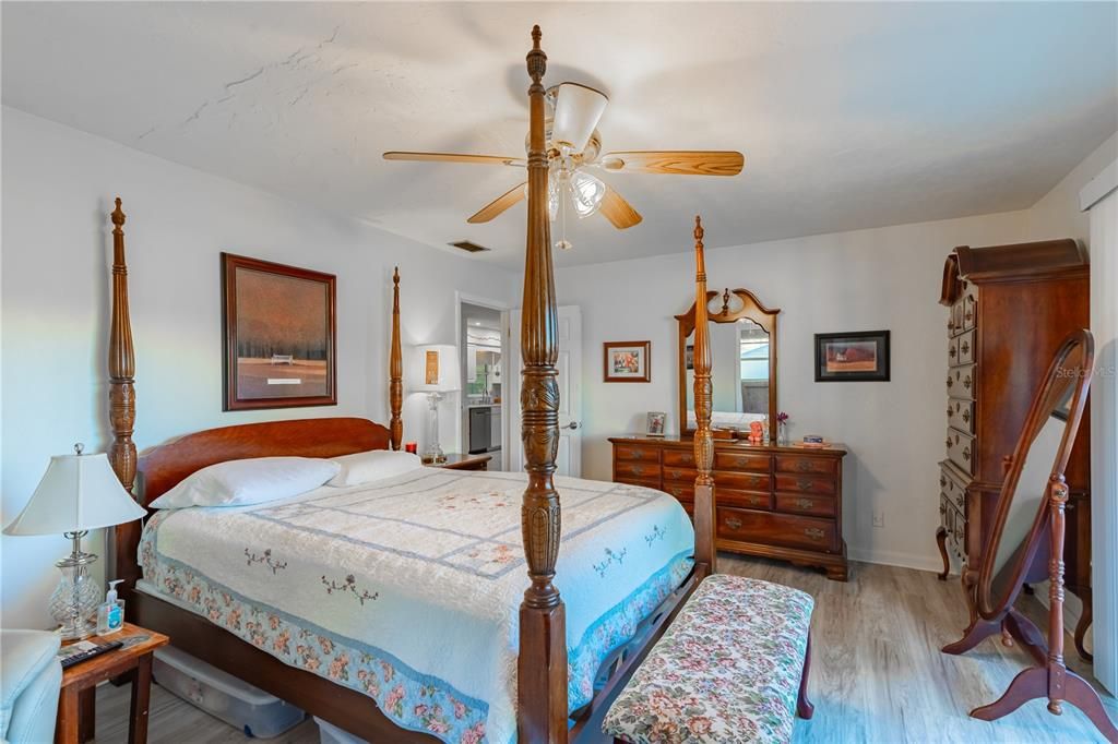 En Venta: $394,900 (3 camas, 2 baños, 1943 Pies cuadrados)