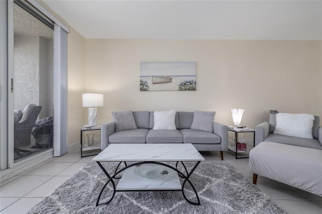 En Venta: $525,000 (2 camas, 2 baños, 1618 Pies cuadrados)