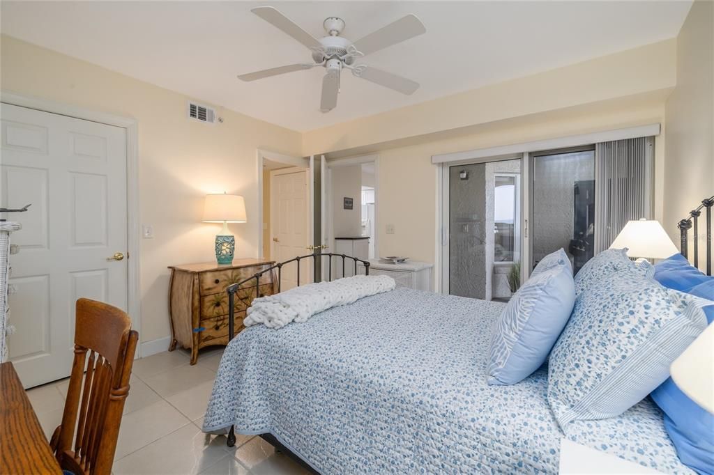 En Venta: $525,000 (2 camas, 2 baños, 1618 Pies cuadrados)