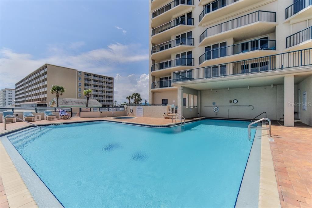 En Venta: $525,000 (2 camas, 2 baños, 1618 Pies cuadrados)