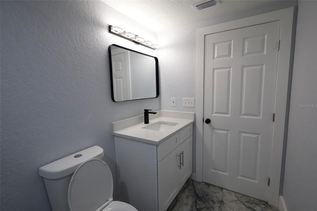 For Sale: $212,000 (4 beds, 2 baths, 1030 Square Feet)