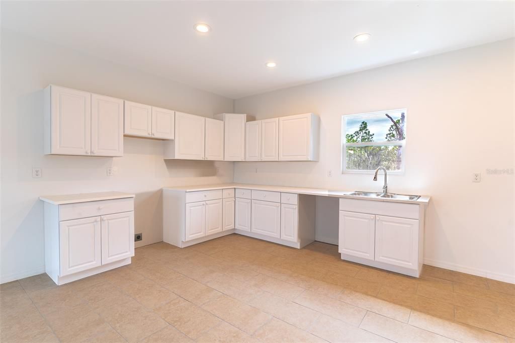 For Sale: $255,000 (3 beds, 2 baths, 1148 Square Feet)