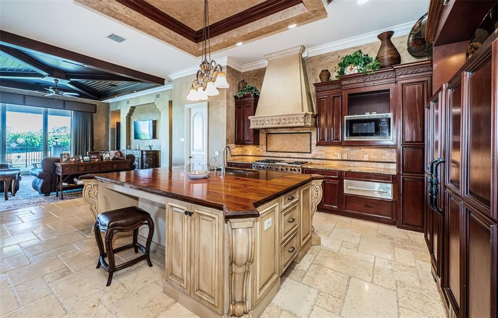 En Venta: $3,349,000 (5 camas, 5 baños, 7610 Pies cuadrados)