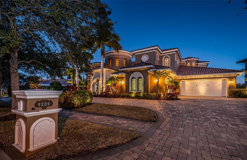 En Venta: $3,349,000 (5 camas, 5 baños, 7610 Pies cuadrados)