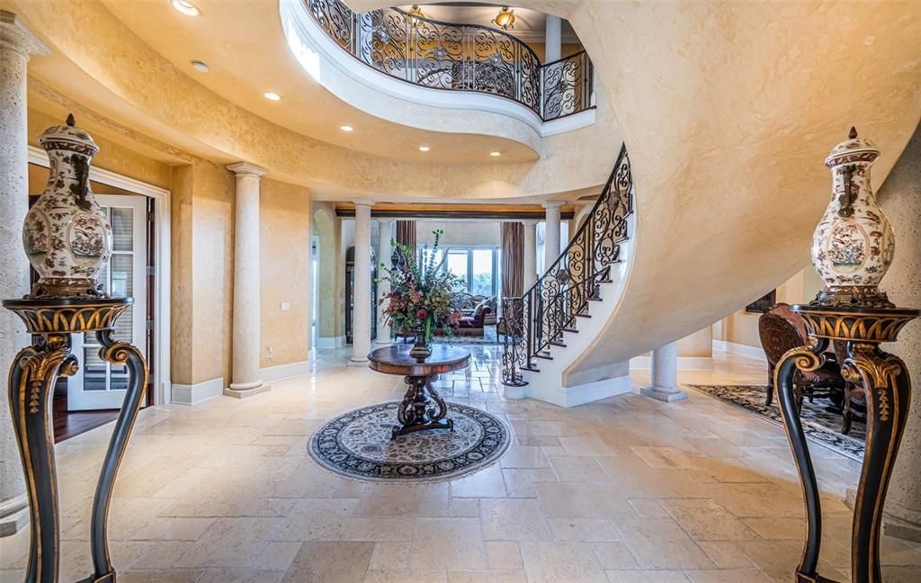 En Venta: $3,349,000 (5 camas, 5 baños, 7610 Pies cuadrados)