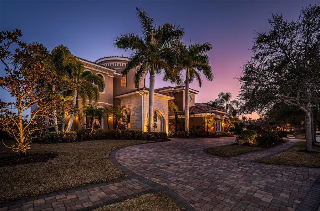 En Venta: $3,349,000 (5 camas, 5 baños, 7610 Pies cuadrados)
