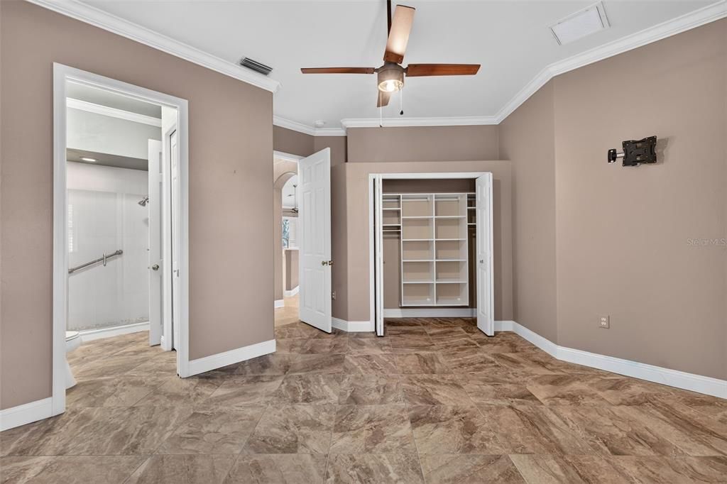En Venta: $429,000 (3 camas, 2 baños, 1775 Pies cuadrados)