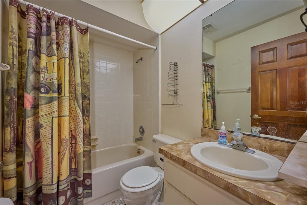 En Venta: $239,000 (2 camas, 2 baños, 1104 Pies cuadrados)