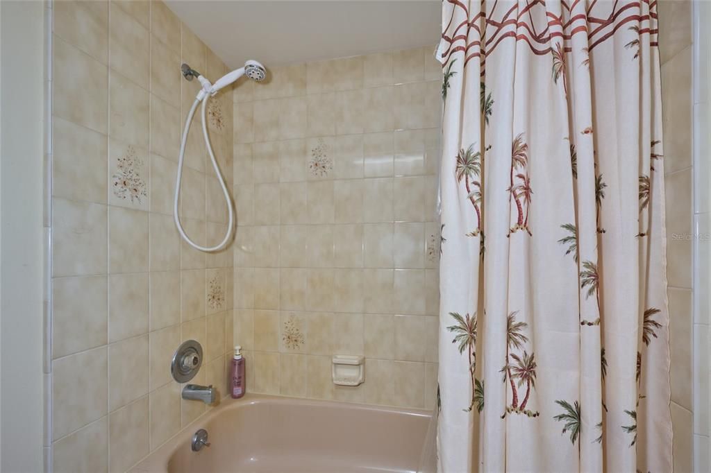 En Venta: $239,000 (2 camas, 2 baños, 1104 Pies cuadrados)